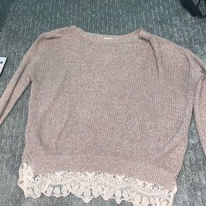 BROWN SWEATER WITH LACE DETAIL